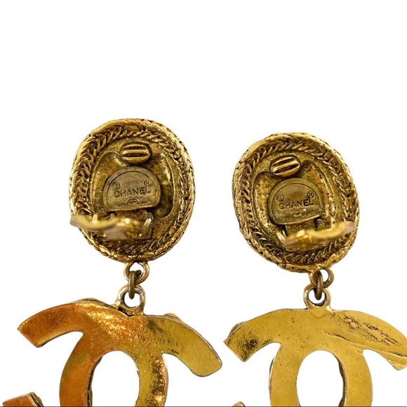Vintage Chanel Earrings - Picture 3 of 3